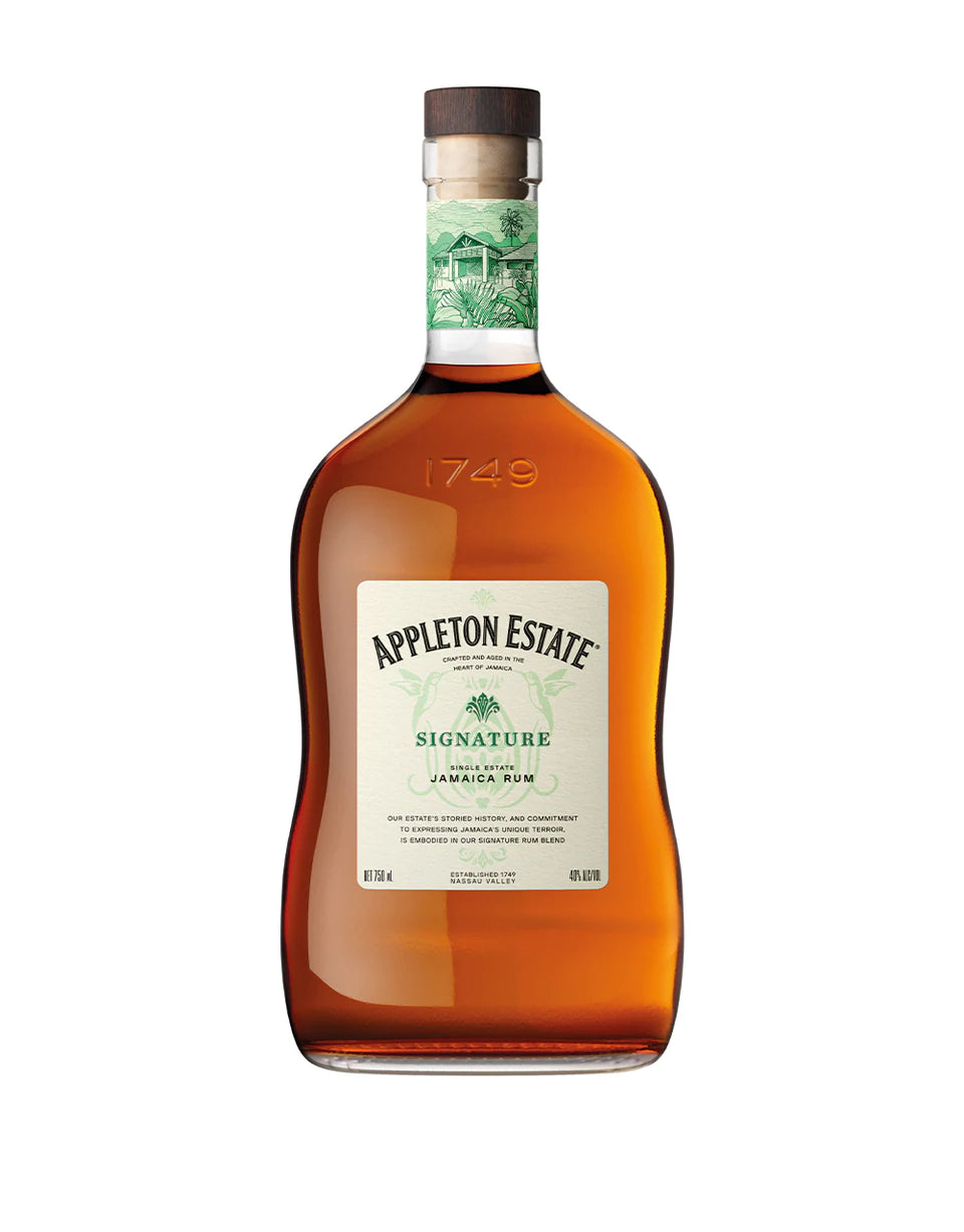 Appleton Estate Signature Blend Rum bottle