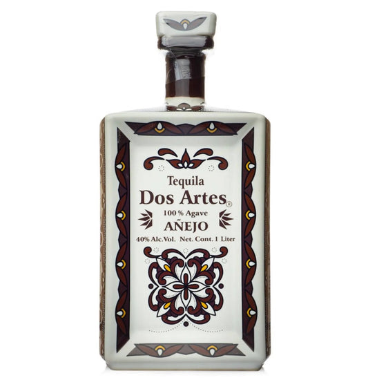 Dos Artes Tequila Anejo bottle