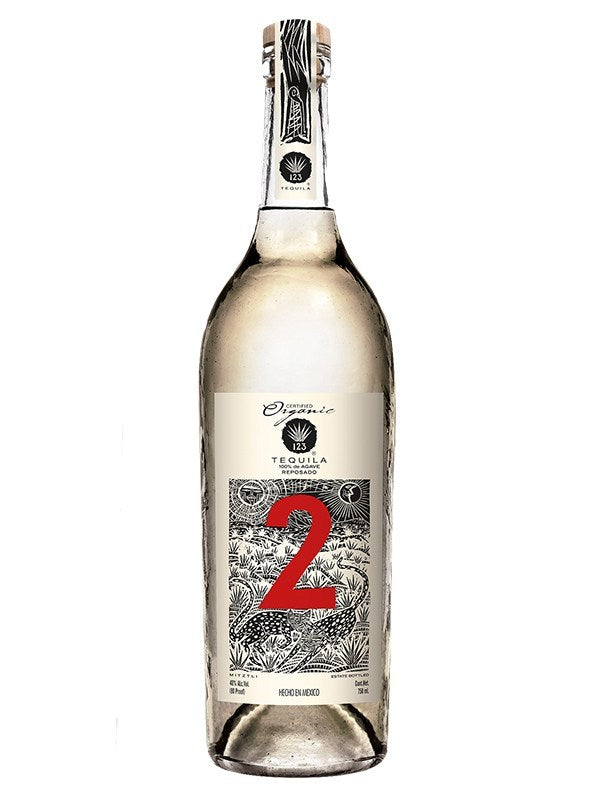 123 Organic Dos Reposado Tequila bottle