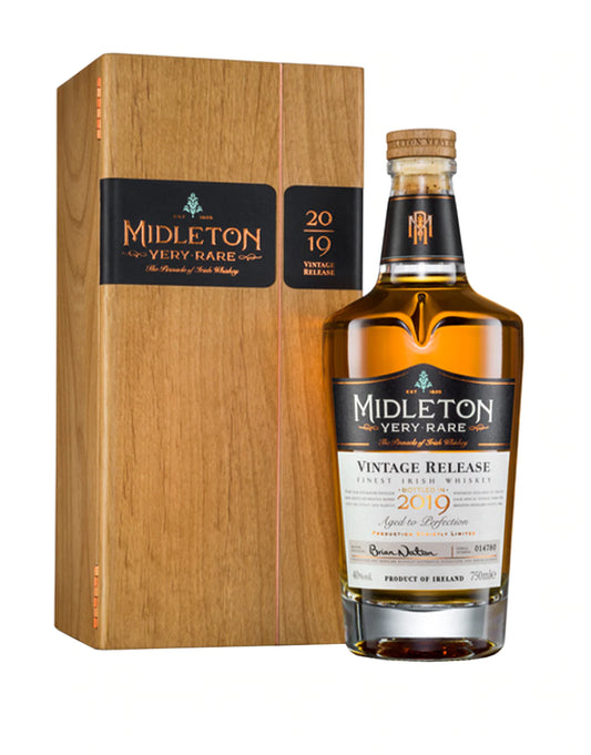 Midleton Very Rare Vintage Release 2019 bottle